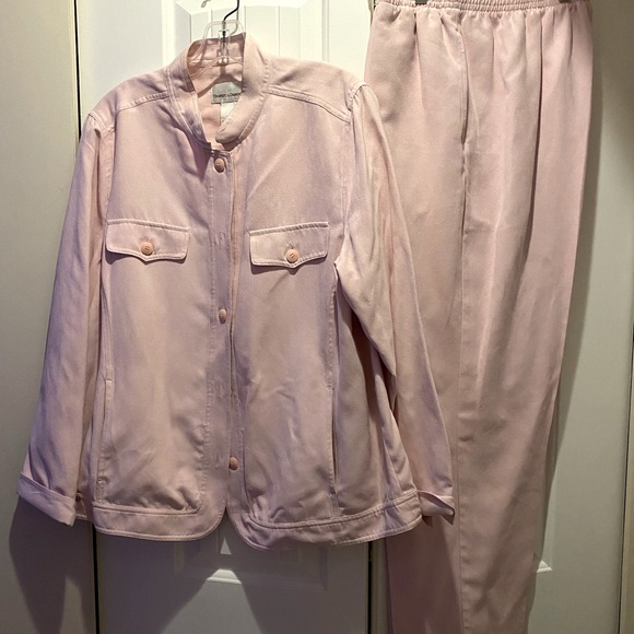 Vintage Ladies Pantsuit - Picture 1 of 8